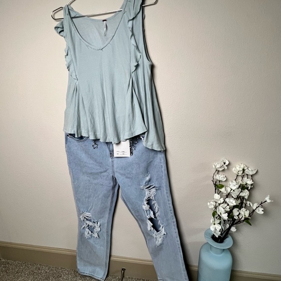 FREE PEOPLE TOP - Picture 10 of 10